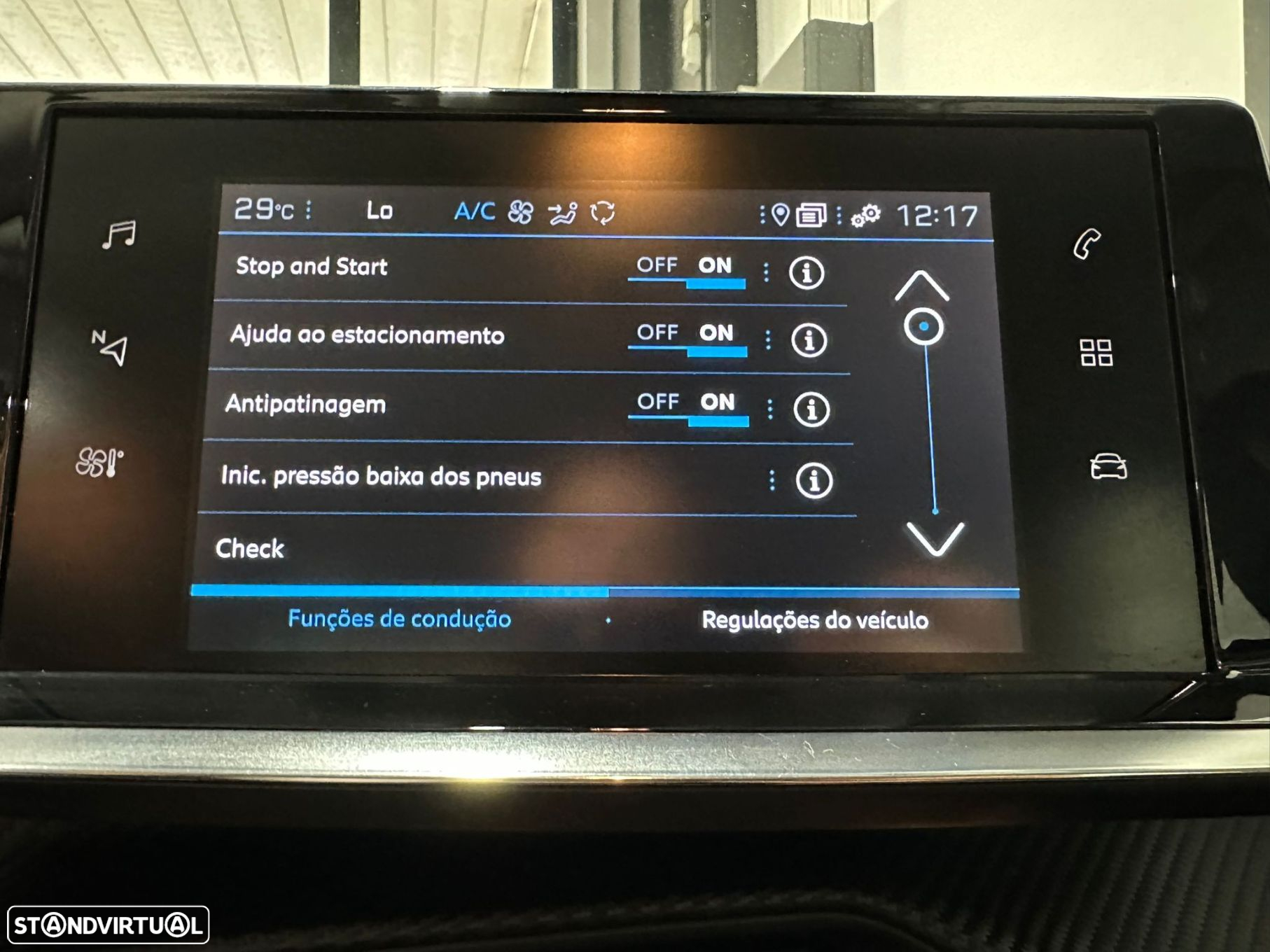 Peugeot 2008 1.2 PureTech Active - 33