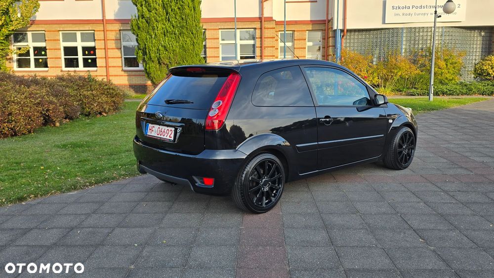 Ford Fiesta - 38