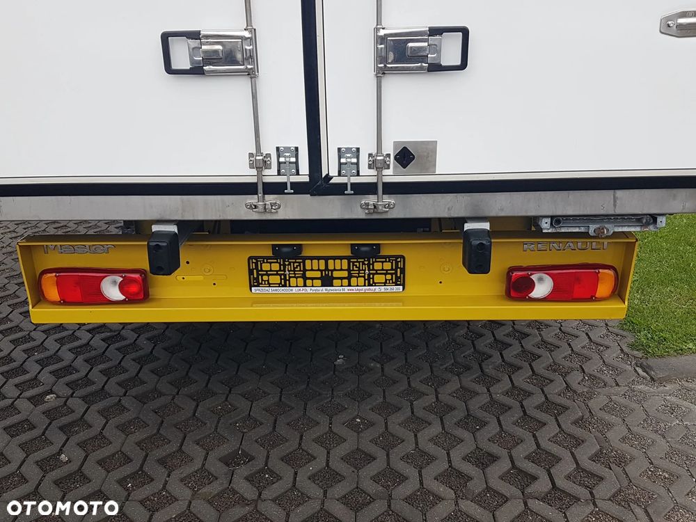 Renault MASTER KONTENER 8EP 4,22x2,24x2,24 KLIMA KRAJOWY MANUAL  6-BIEGÓW DMC 3500 KG - 32