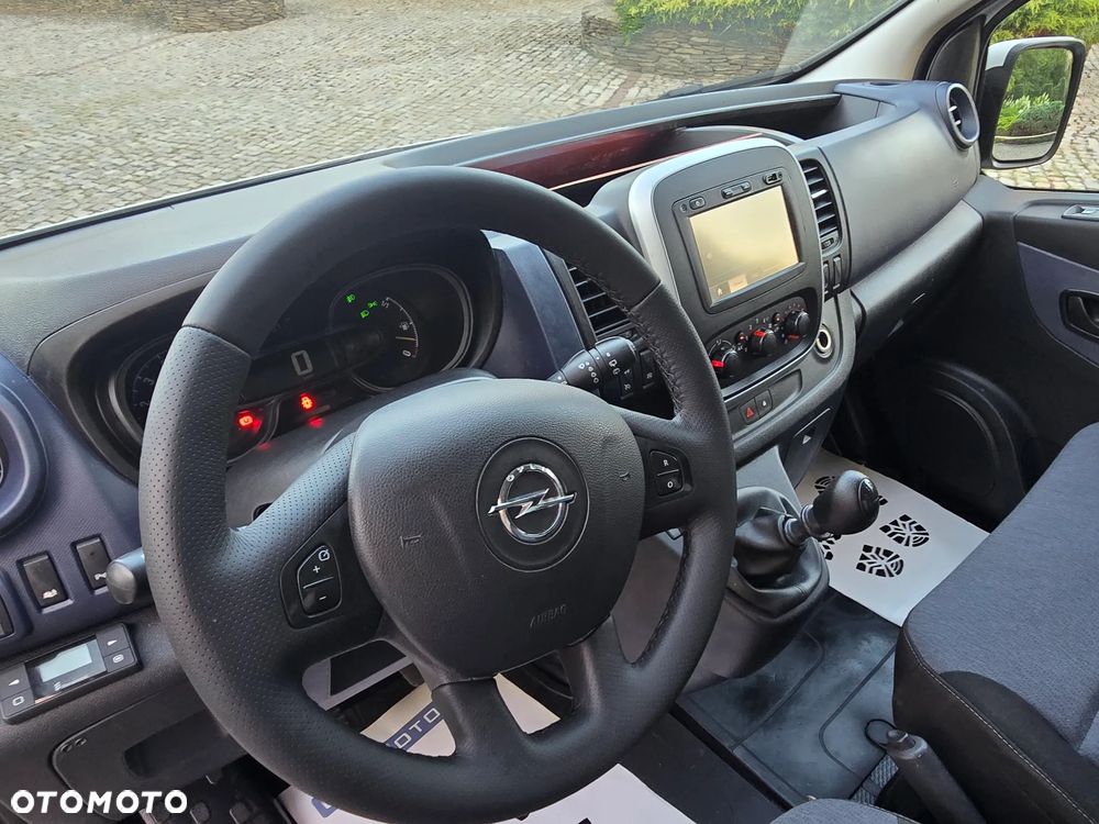 Opel Vivaro - 16