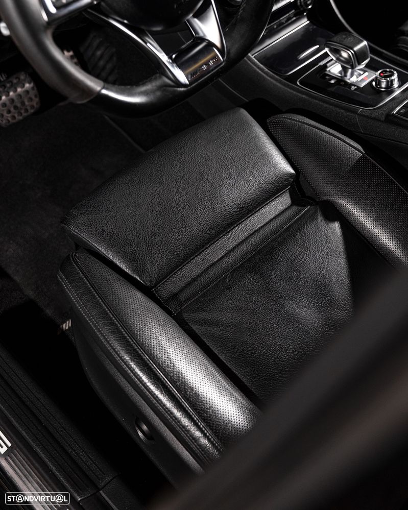 Mercedes-Benz CLA 45 AMG 4Matic Speedshift 7G-DCT Night Edition - 33
