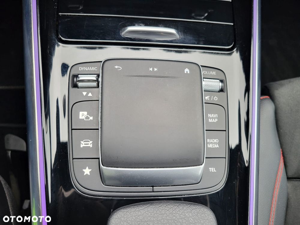 Mercedes-Benz GLA 220 d 4Matic 8G-DCT AMG Line - 28
