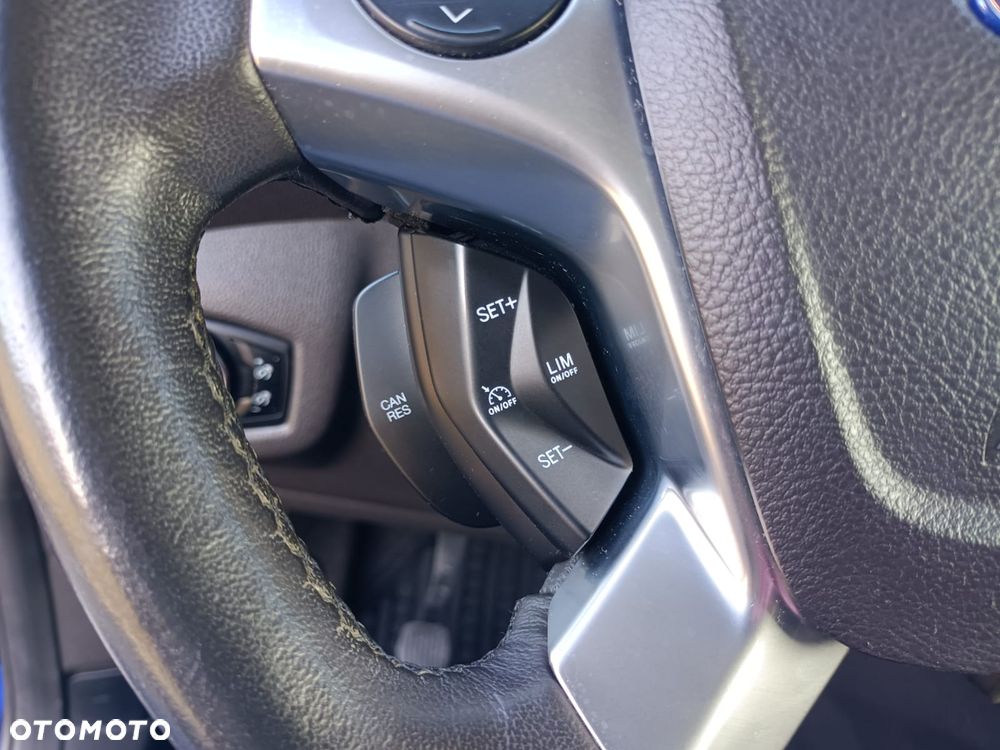 Ford Tourneo Connect 1.5 TDCi Titanium - 23