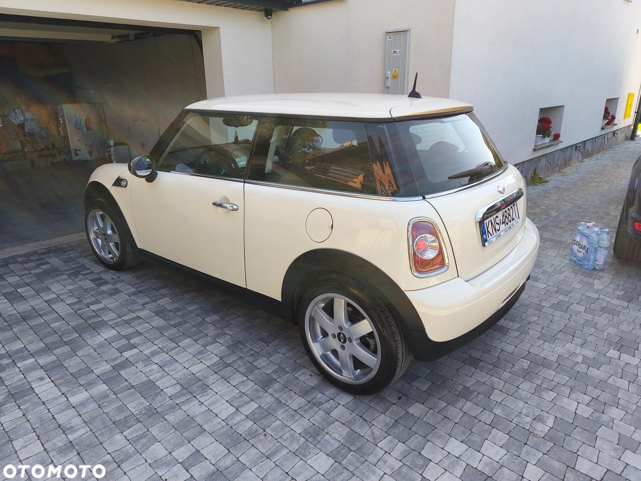 MINI ONE Standard - 5