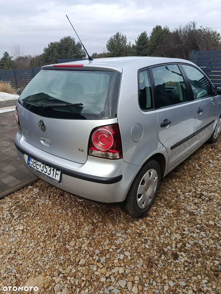 Volkswagen Polo 1.4 16V Trendline - 2