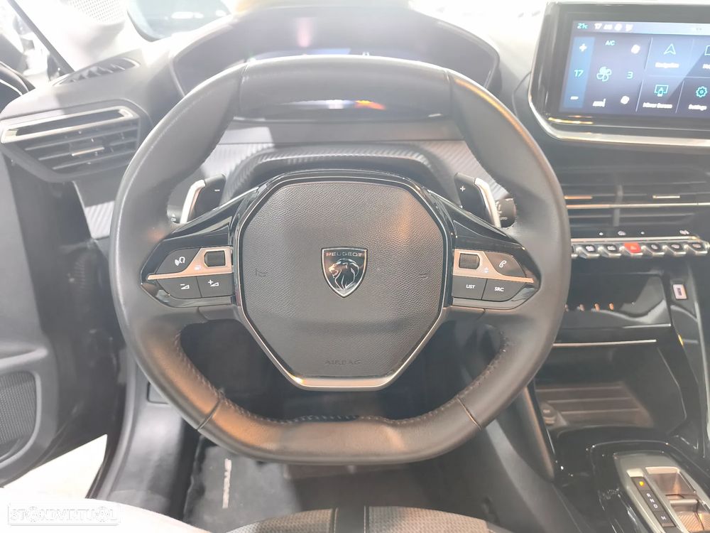Peugeot 208 1.2 Hybrid Allure e-DCS6 - 9