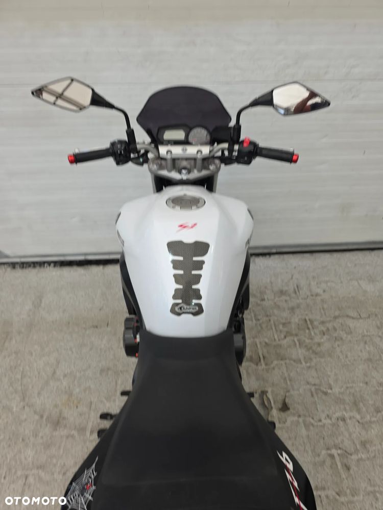 Yamaha FZ - 31