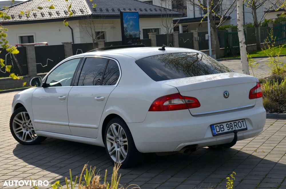 Skoda Superb 2.0 TDI Elegance DSG - 7