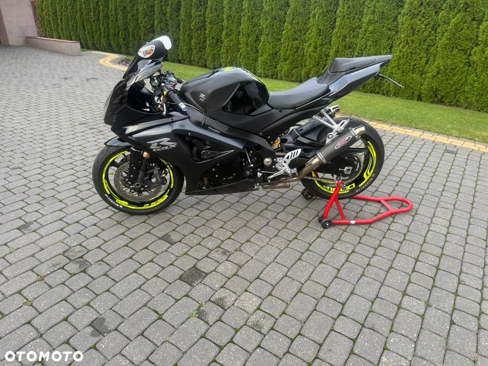 Suzuki GSX-R - 4