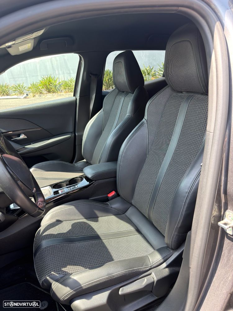 Peugeot 2008 1.2 PureTech GT Line - 7