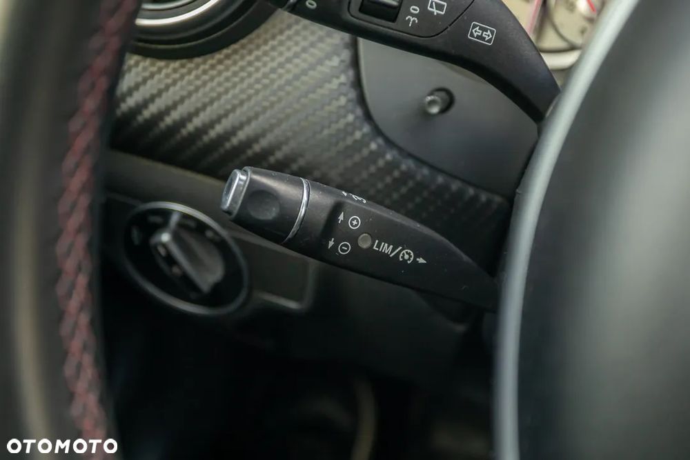 Mercedes-Benz Klasa A 200 CDI 4Matic 7G-DCT AMG Line - 31