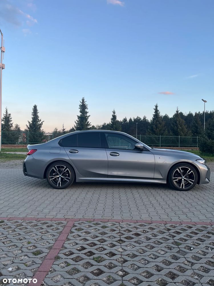 BMW Seria 3 320d M Sport - 4