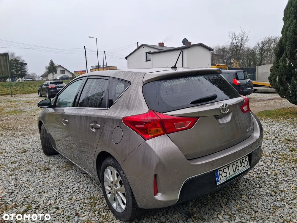 Toyota Auris 1.33 VVT-i Life Comfort - 4