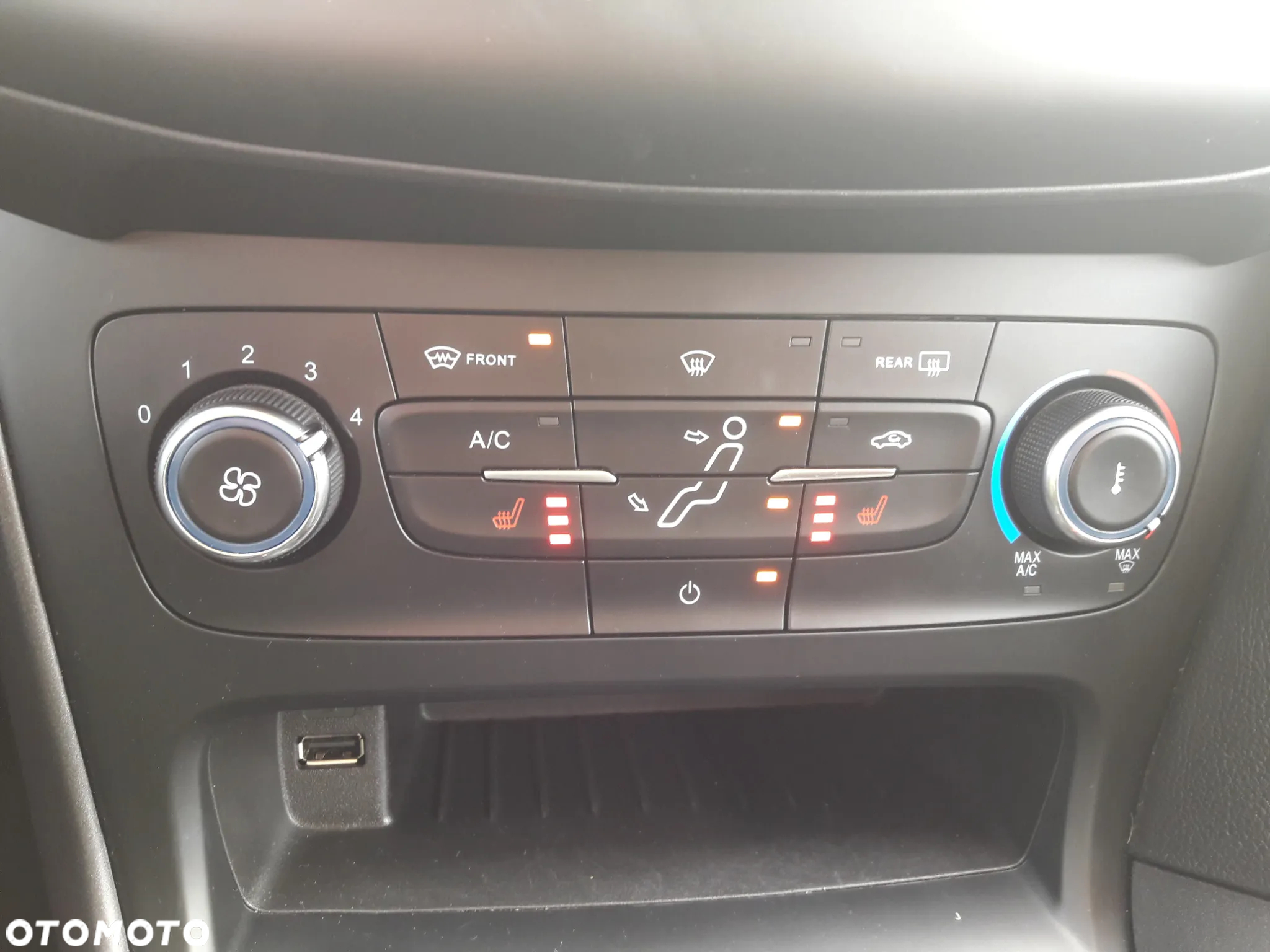 Ford Focus 1.0 EcoBoost Edition - 14