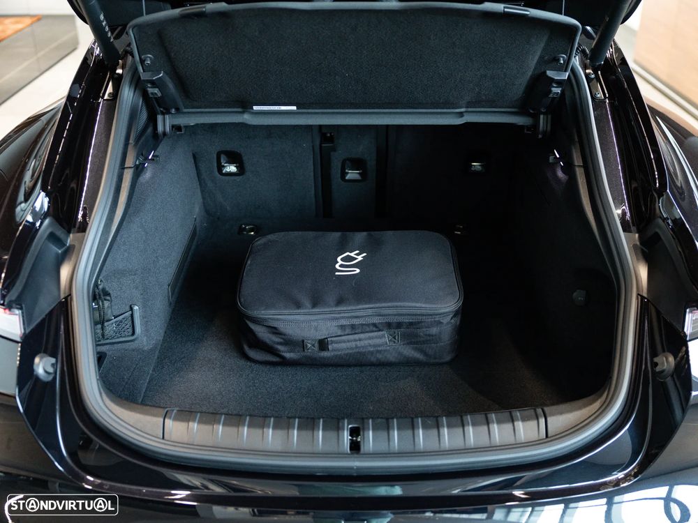 Porsche Taycan Sport Turismo - 19