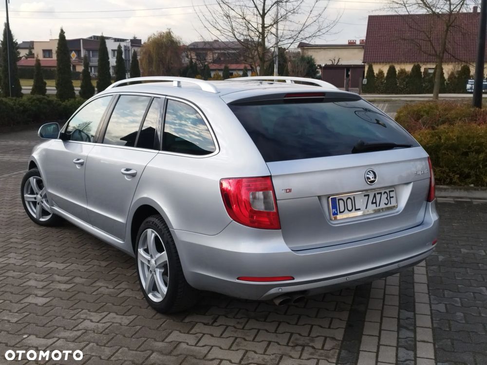 Skoda Superb 2.0 TDI Family - 6