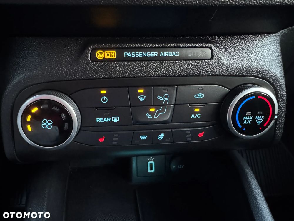 Ford Focus 1.0 EcoBoost Platinium X ASS - 17