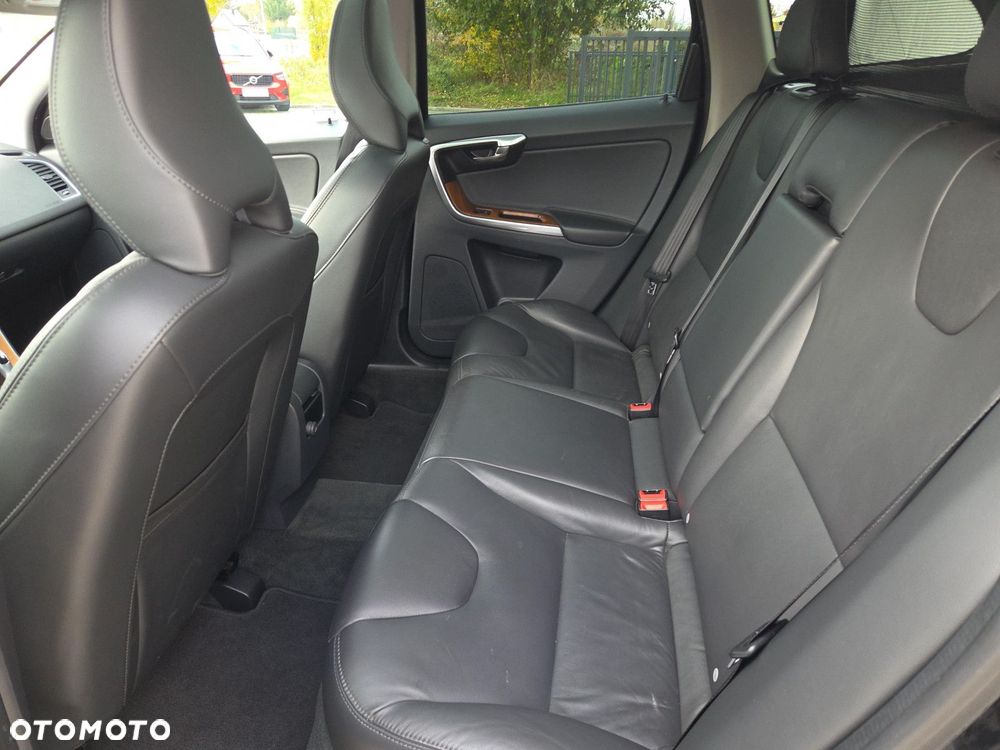 Volvo XC 60 - 13