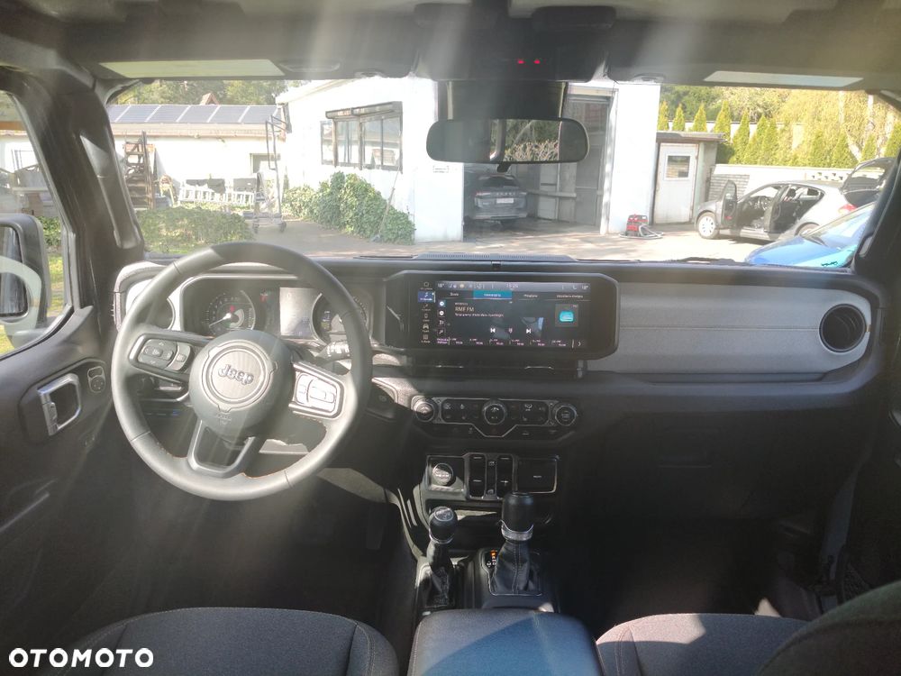 Jeep Wrangler Unlimited GME 2.0 Turbo Sahara - 14