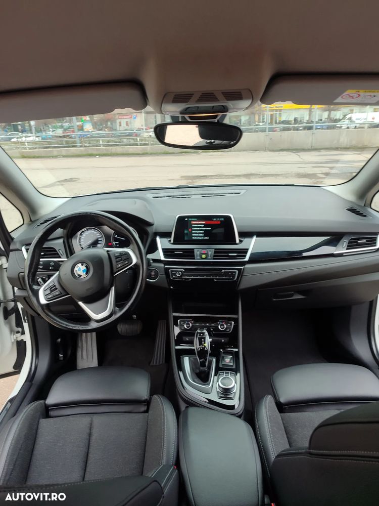 BMW Seria 2 218d xDrive AT - 11
