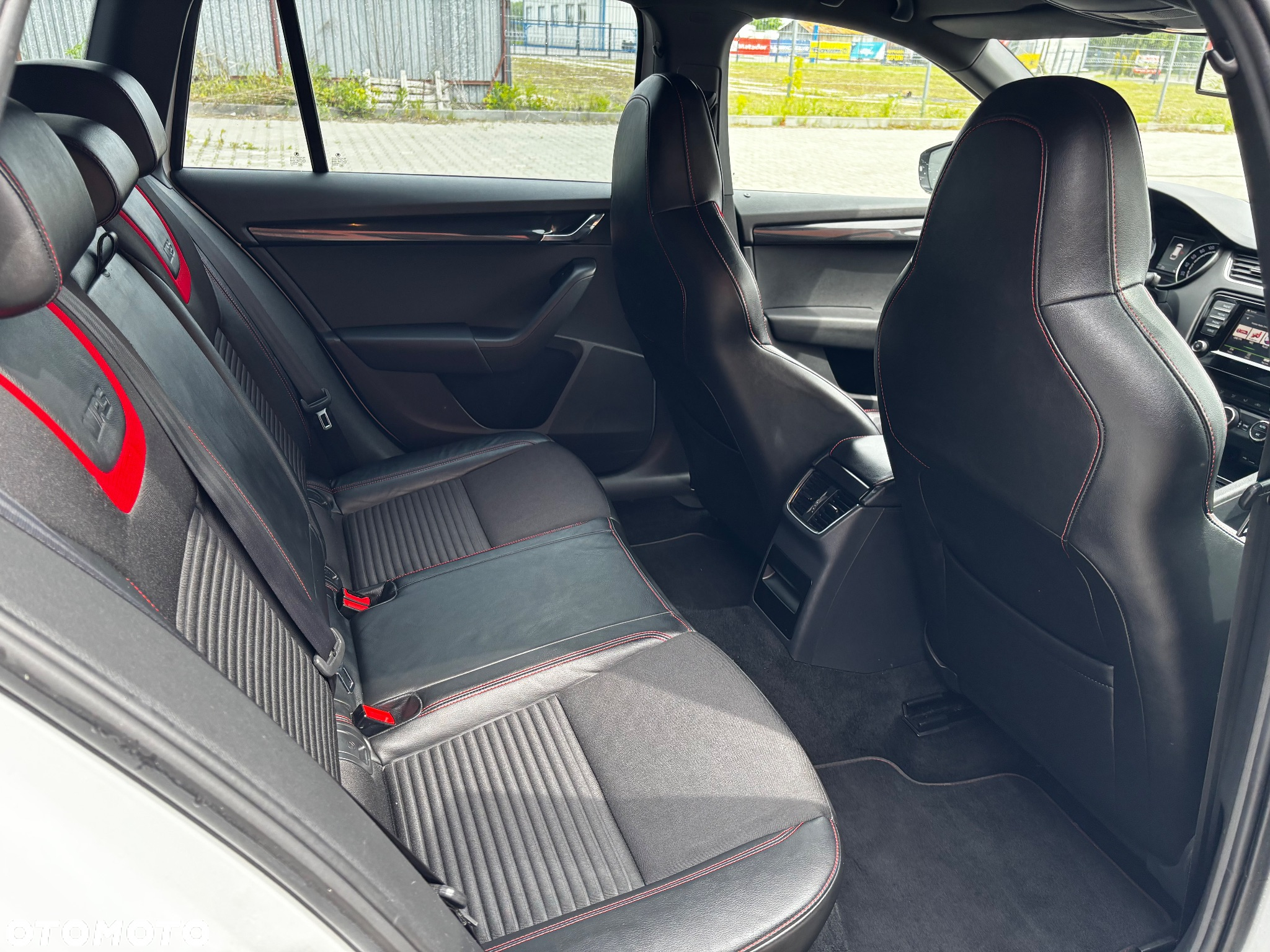 Skoda Octavia 2.0 TDI DSG RS - 3