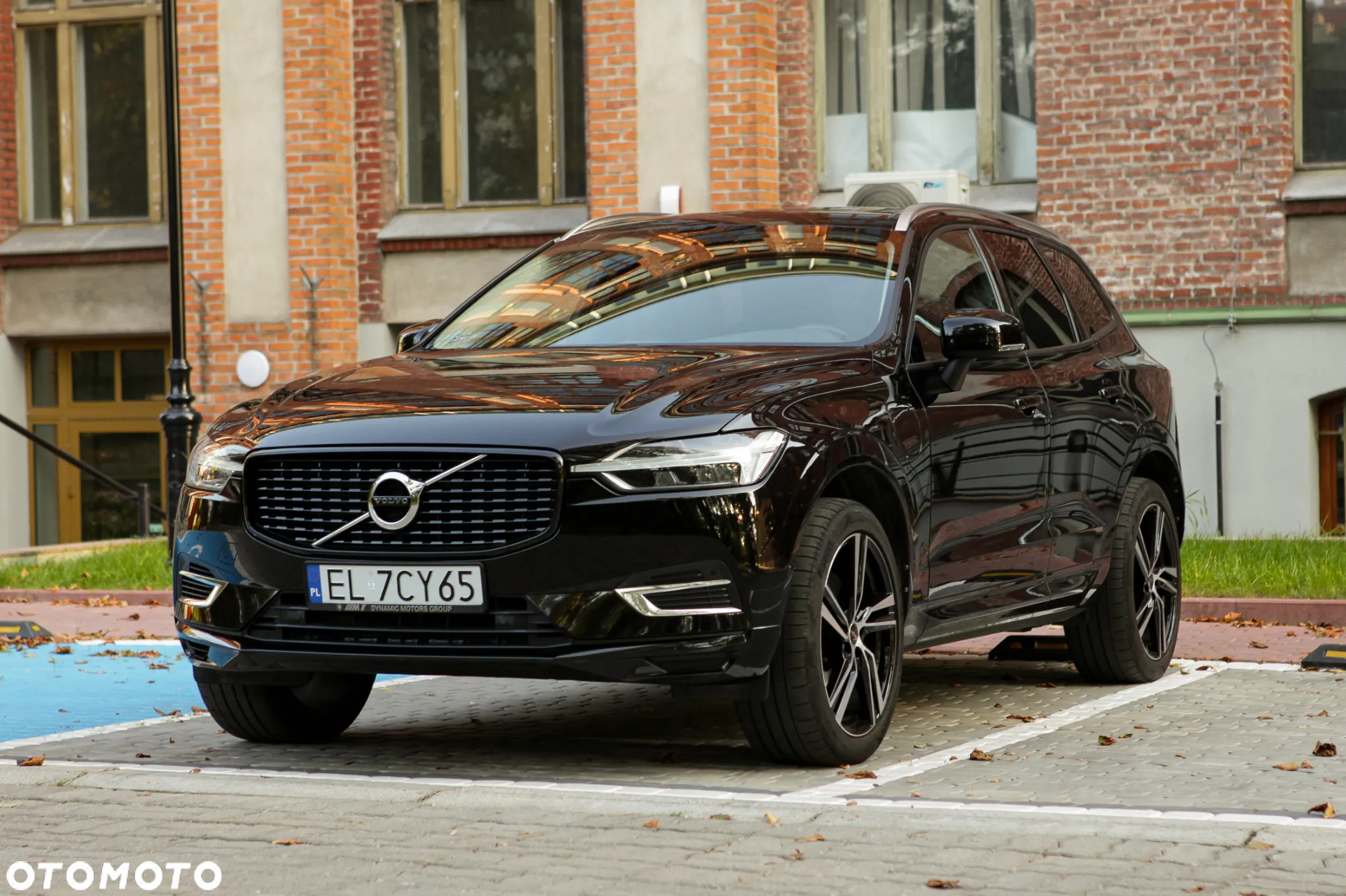 Volvo XC 60 T8 AWD Plug-In Hybrid Momentum Pro - 2