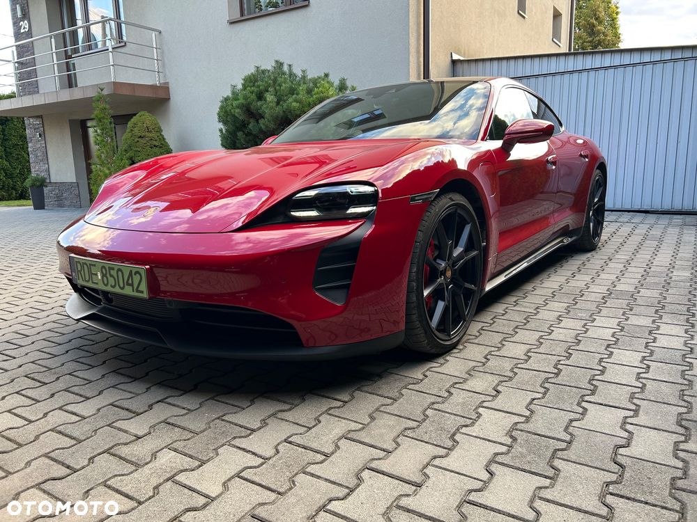 Porsche Taycan GTS - 2