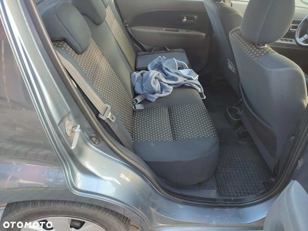 Daihatsu Sirion 1.3 - 16
