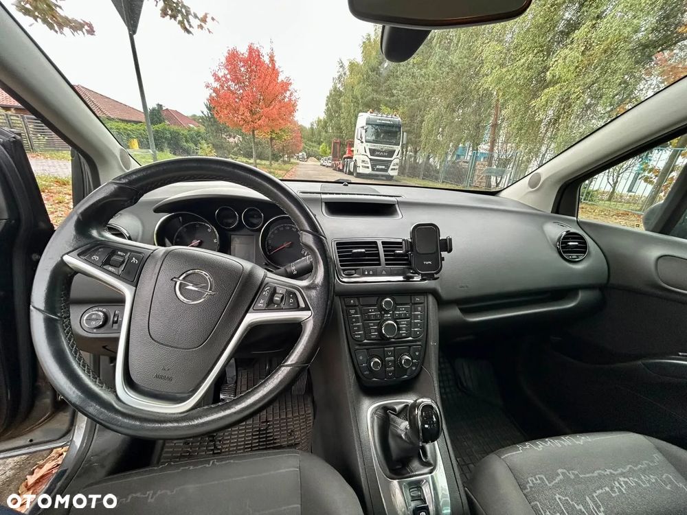 Opel Meriva - 21