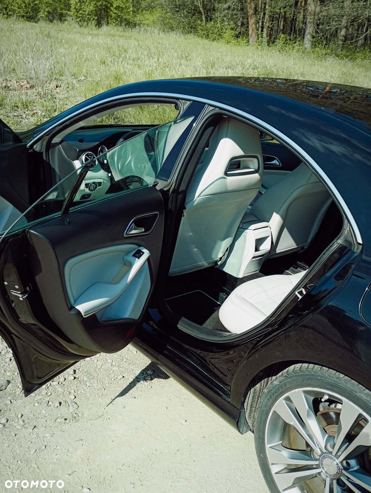 Mercedes-Benz CLA - 10