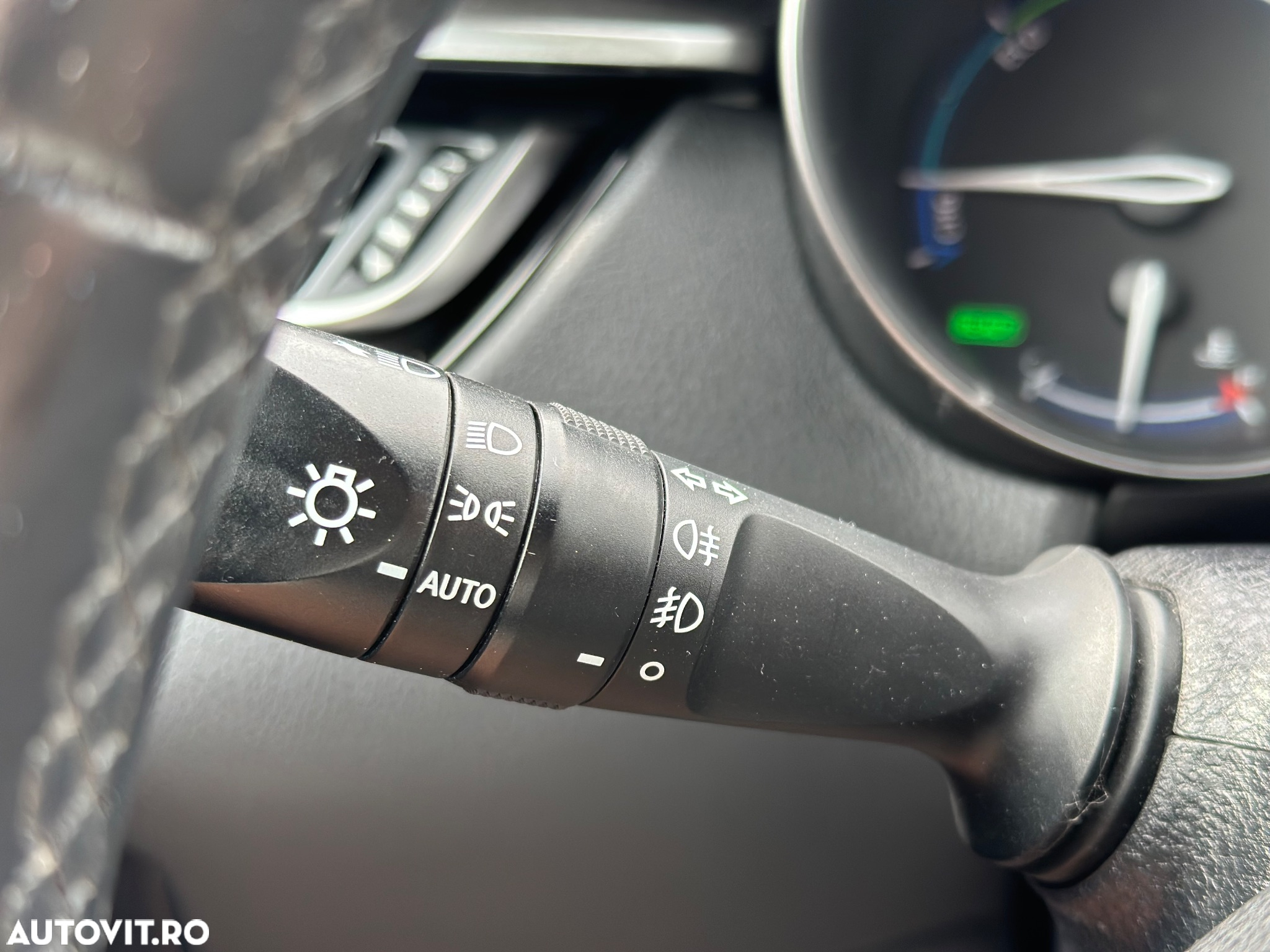 Toyota C-HR 1.8 HSD 122 CP 4x2 CVT Style - 14