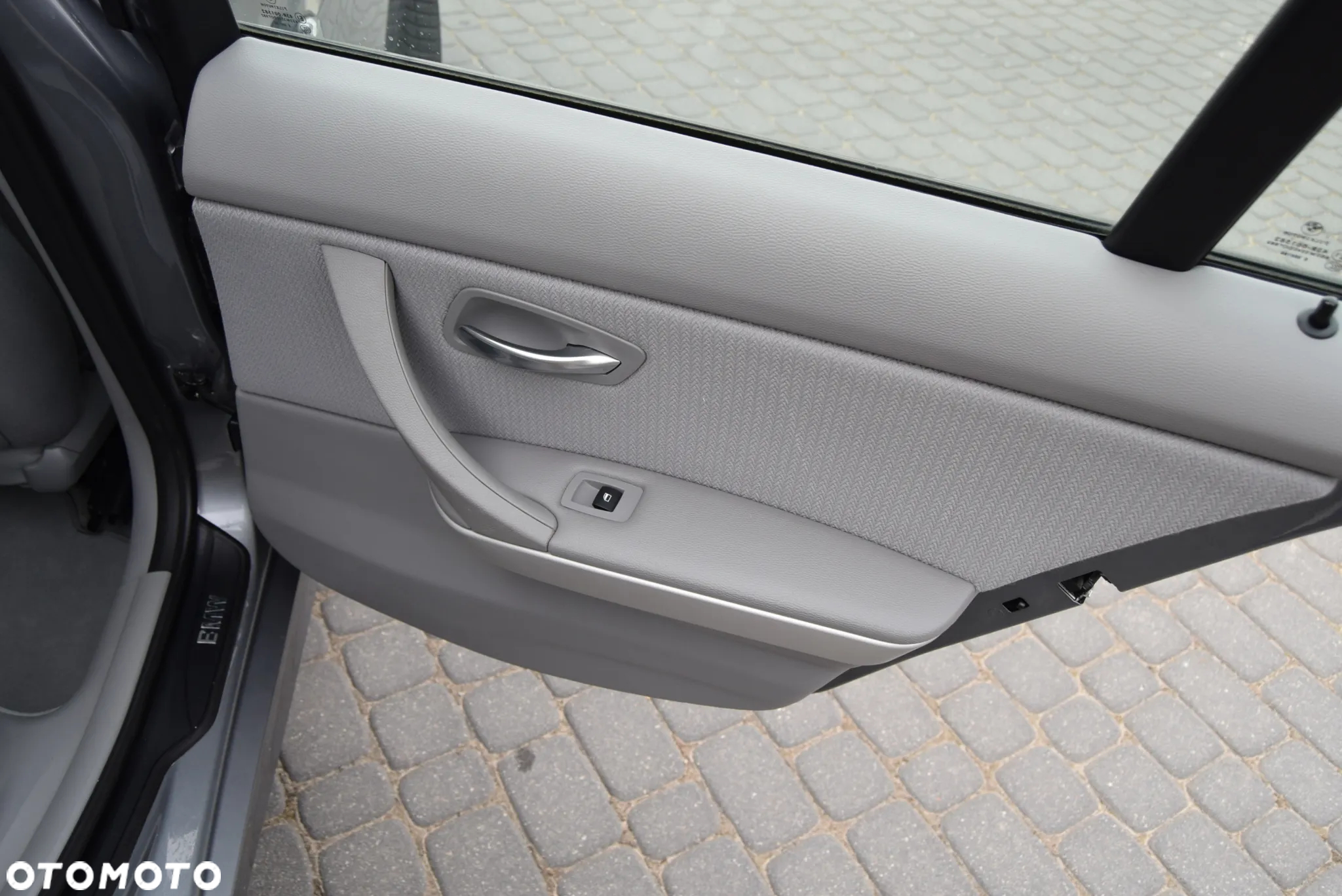 BMW Seria 3 320i - 15