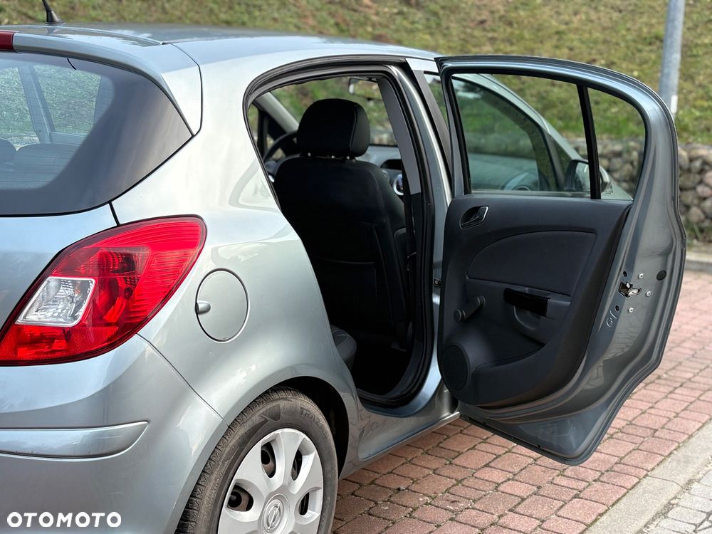 Opel Corsa 1.2 16V Enjoy - 12