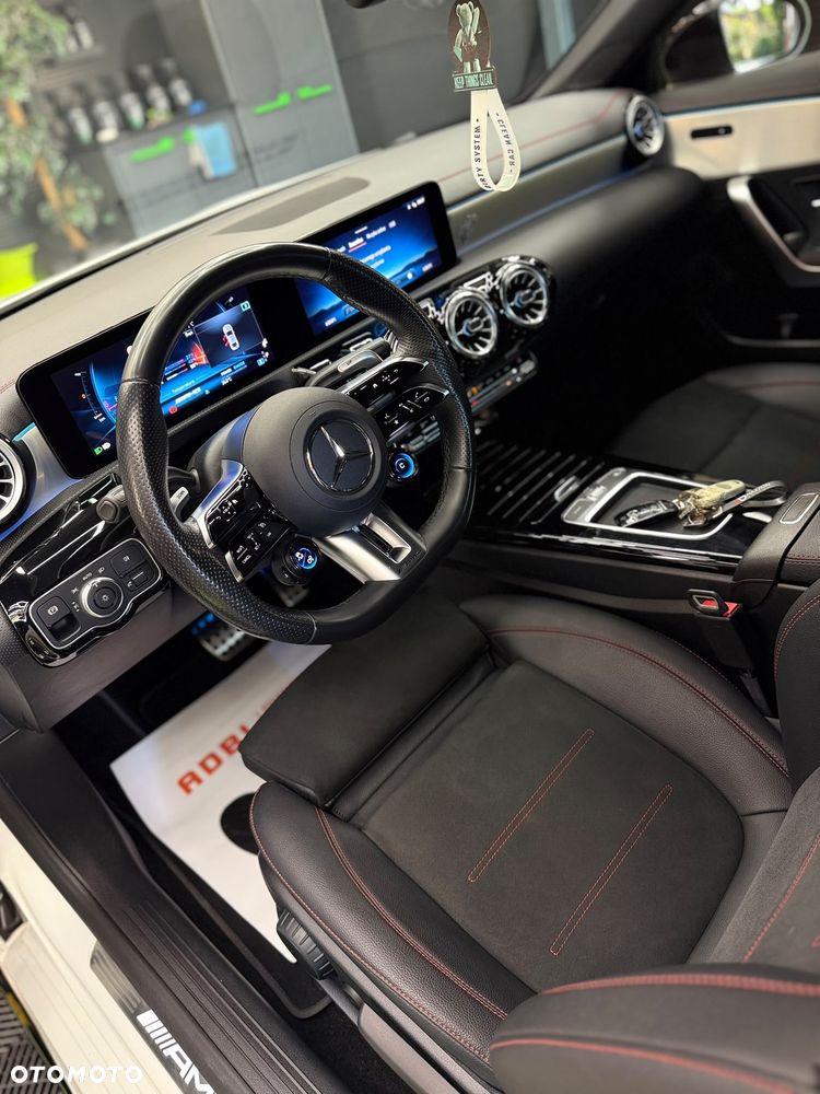 Mercedes-Benz CLA AMG 35 4-Matic 7G-DCT - 13