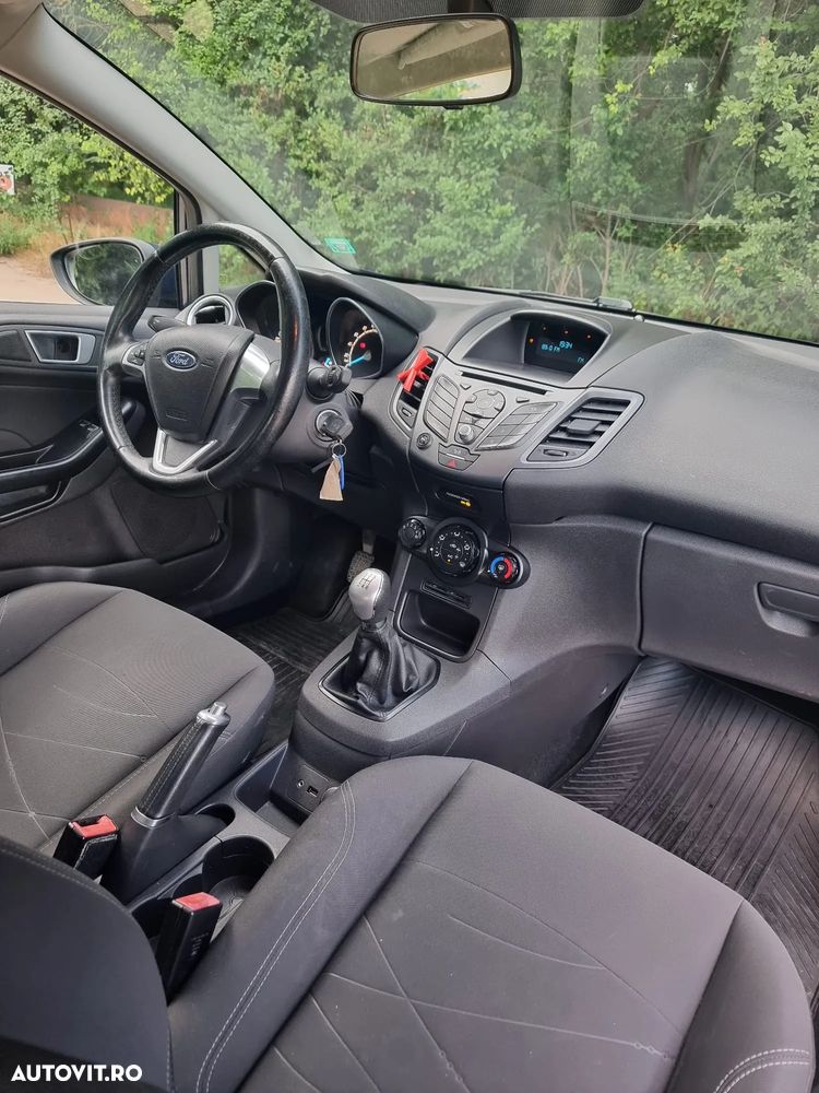 Ford Fiesta - 26