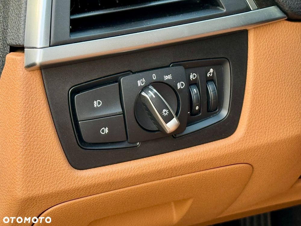 BMW Seria 3 320i GPF Luxury Line sport - 16