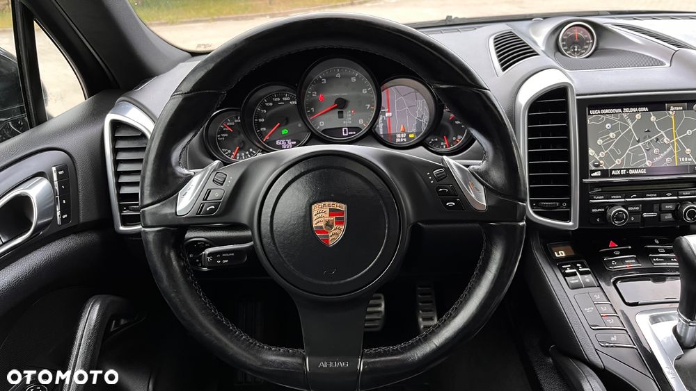 Porsche Cayenne S - 17