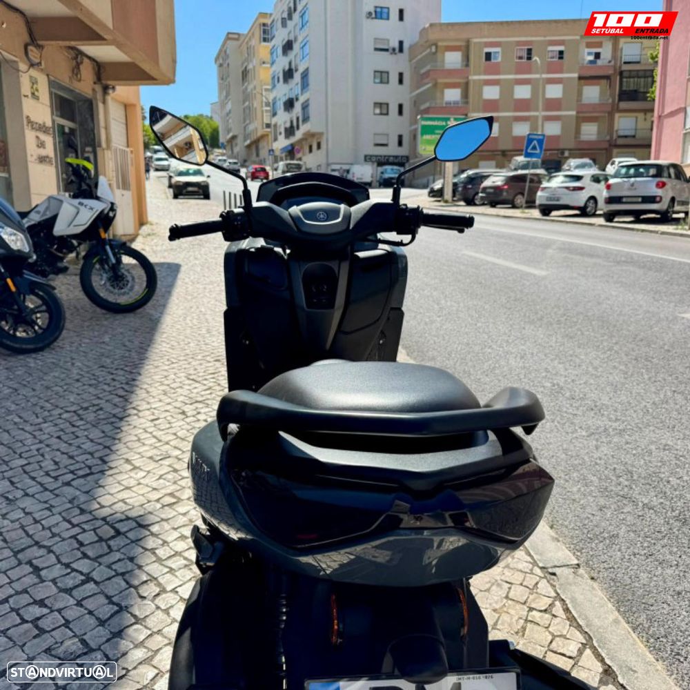 Yamaha NMAX 125 - 18