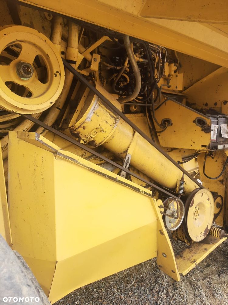 New Holland TX66 - 10