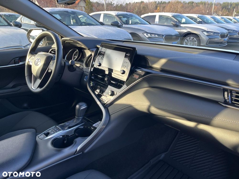 Toyota Camry - 11