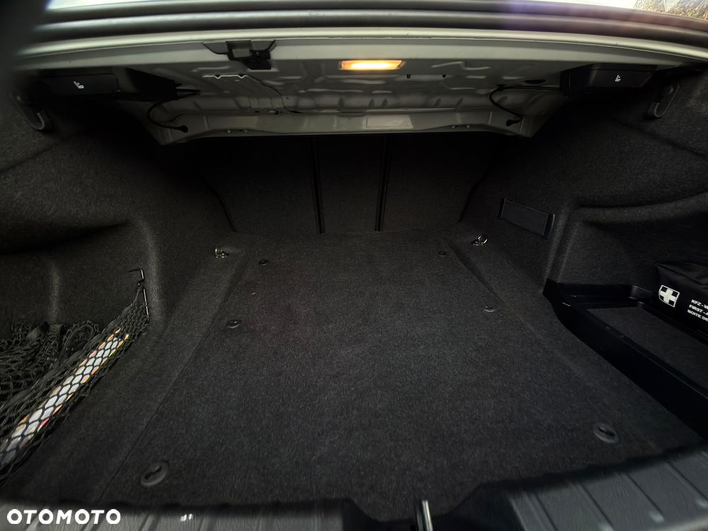 BMW Seria 3 - 25