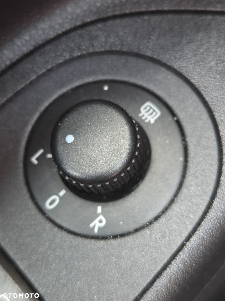 Volkswagen up! street - 24