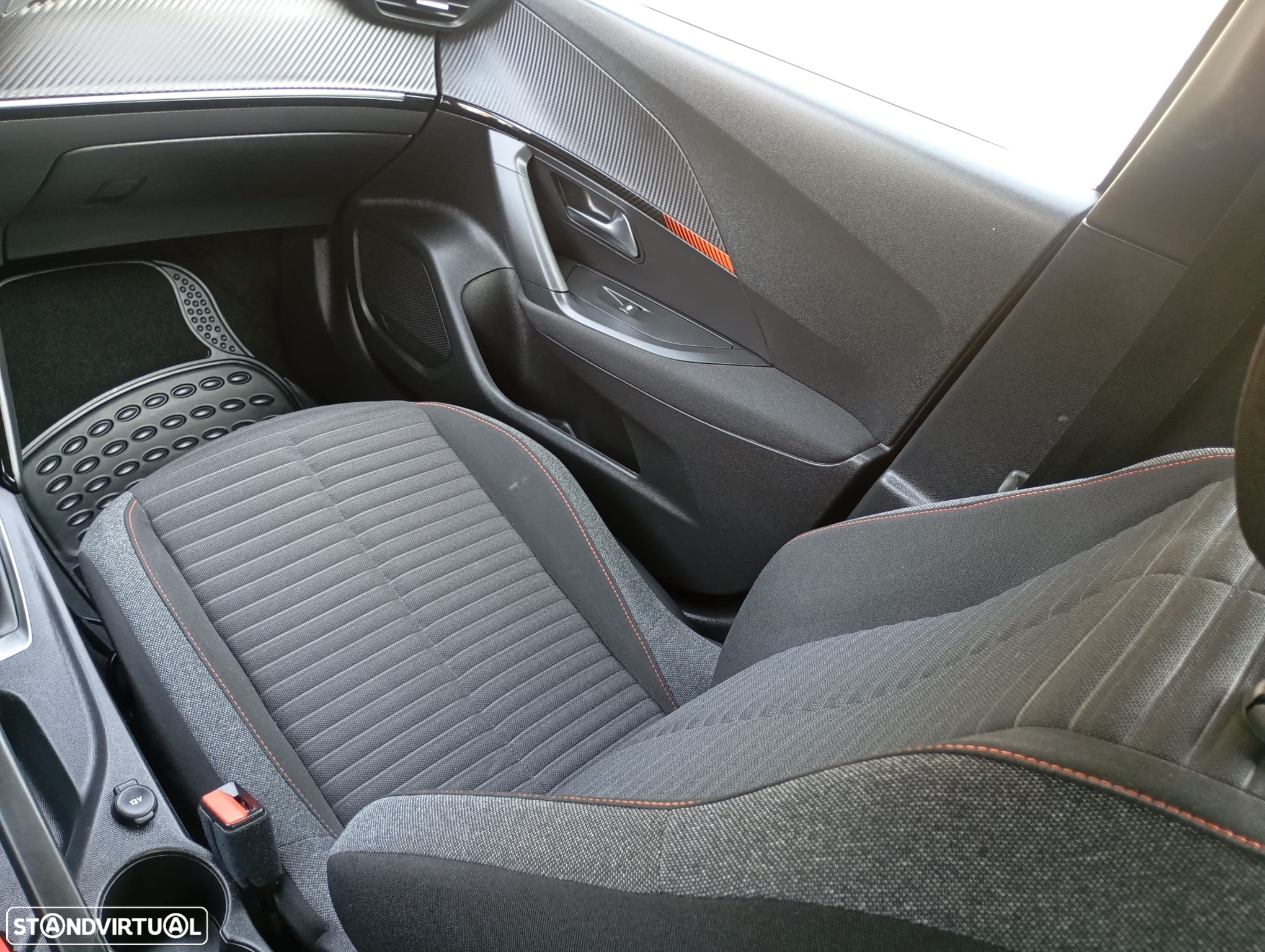 Peugeot 2008 BlueHDi 110 Active - 27