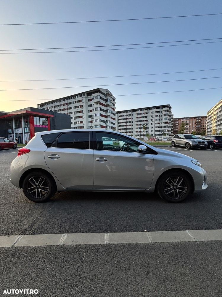 Toyota Auris - 5