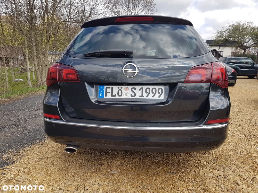 Opel Astra 2.0 CDTI DPF SportsTourer Exklusiv - 12