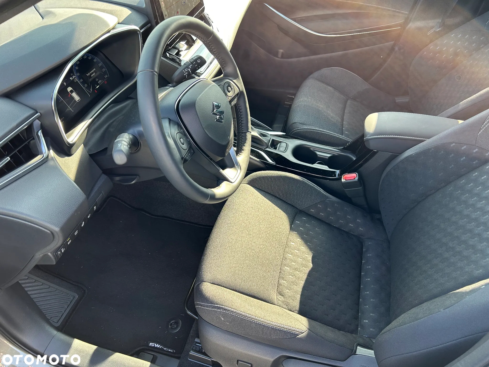 Suzuki Swace 1.8 Hybrid Elegance CVT - 6