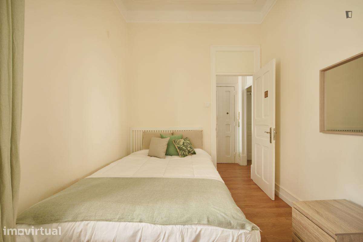 Quarto - localizado em Marquês de Pombal Lisbon - Grande imagem: 2/30
