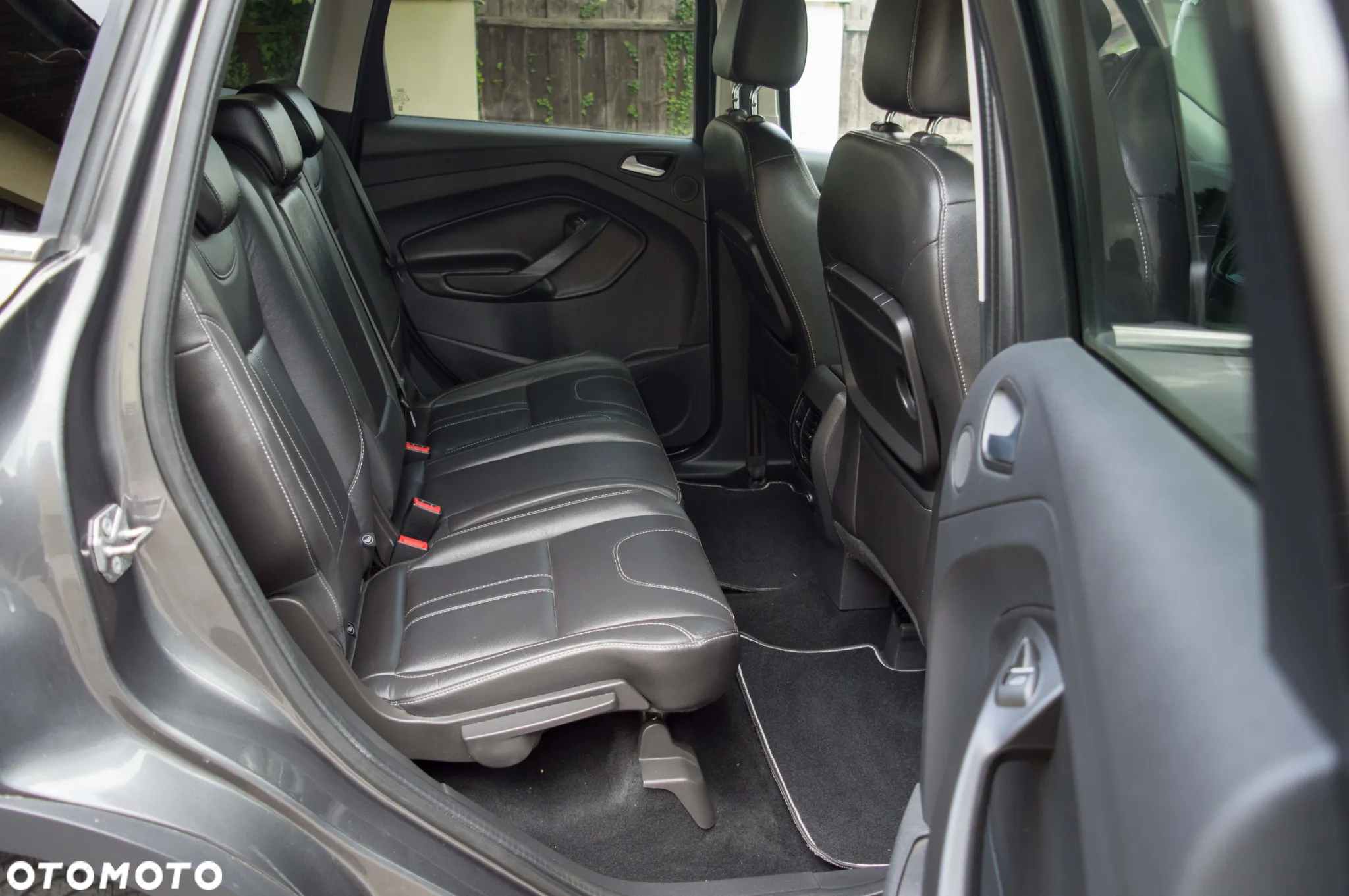 Ford Kuga 2.0 TDCi 4x4 Titanium - 31