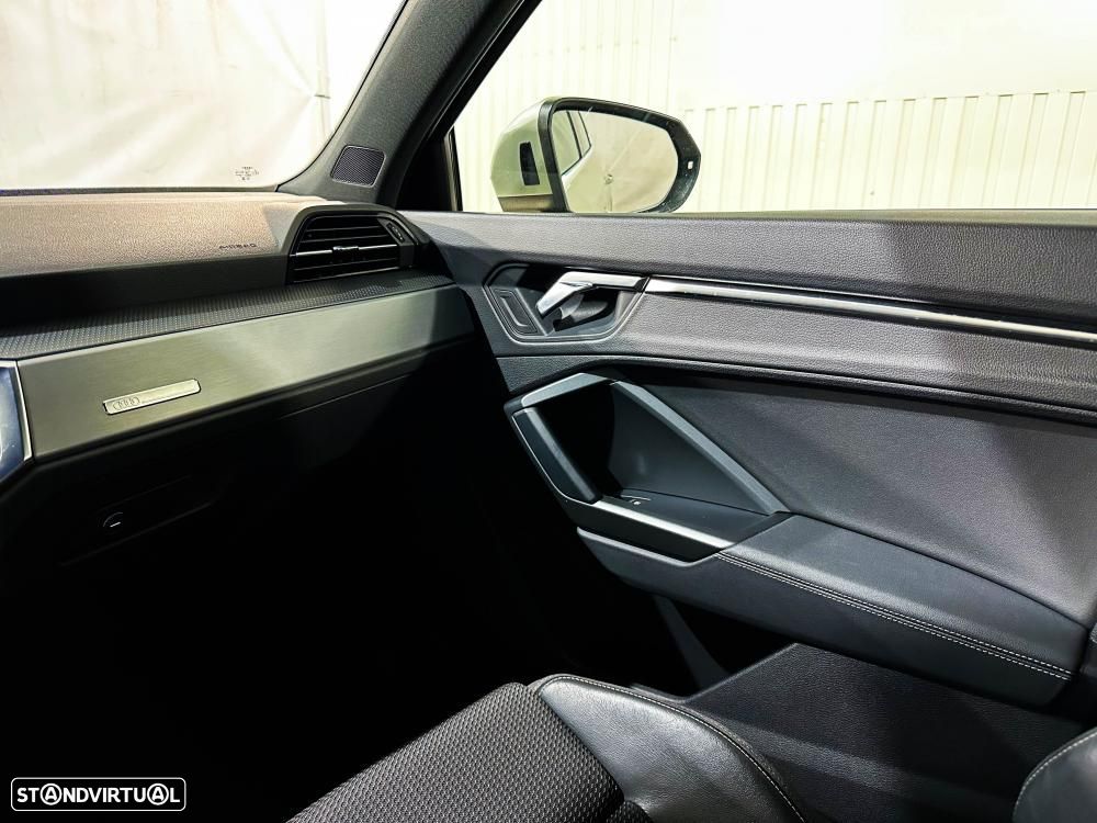 Audi Q3 Sportback 45 TFSIe S line S tronic - 24