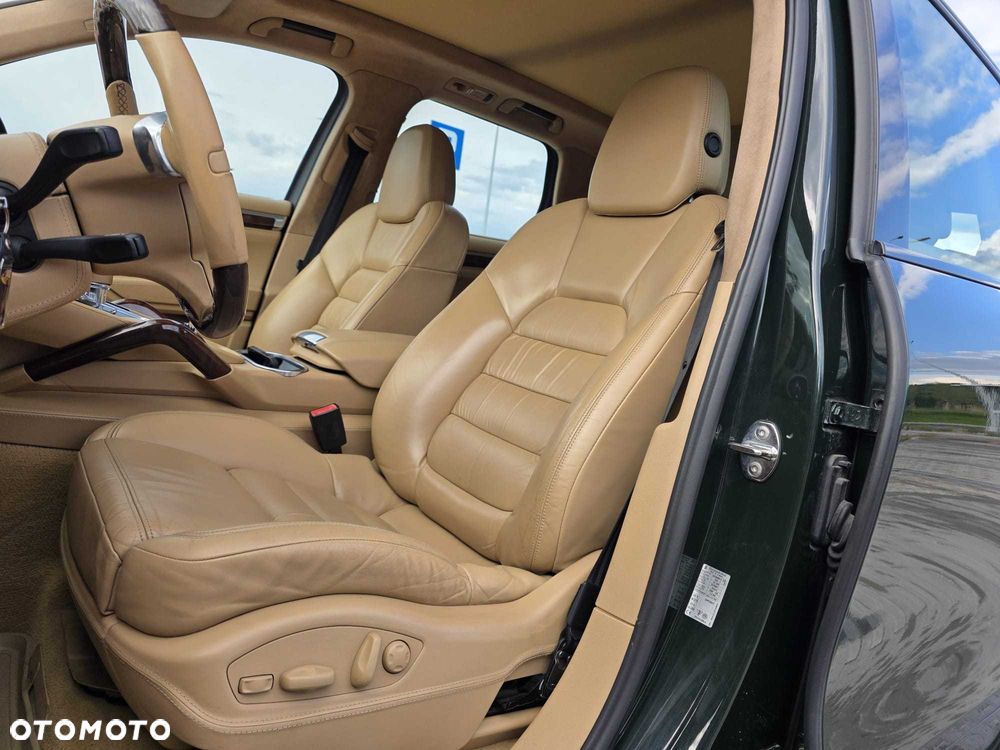 Porsche Cayenne - 7